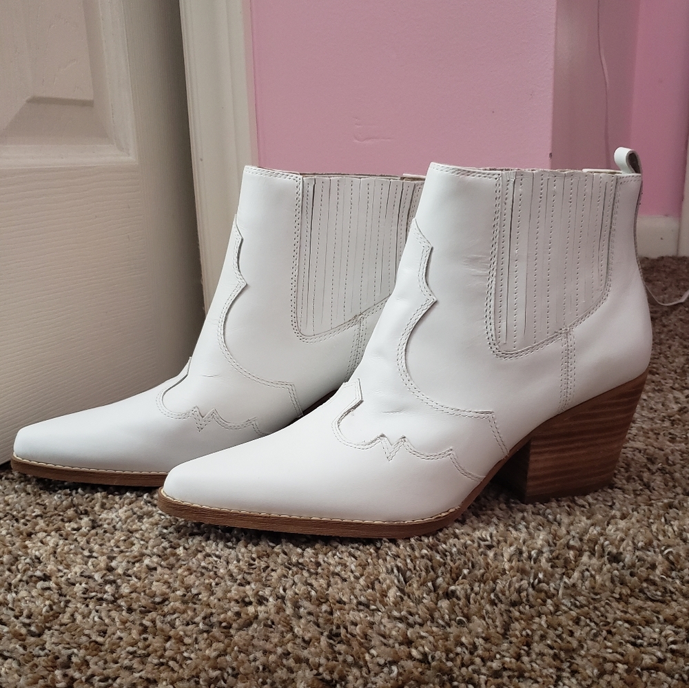 White Sam Edelman cowboy booties 9.5